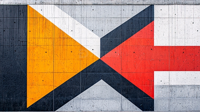 水泥墙面几何抽象画