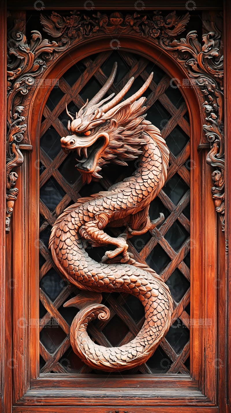 高清大图下载【趣麦麦图】木雕龙盘踞在木门上