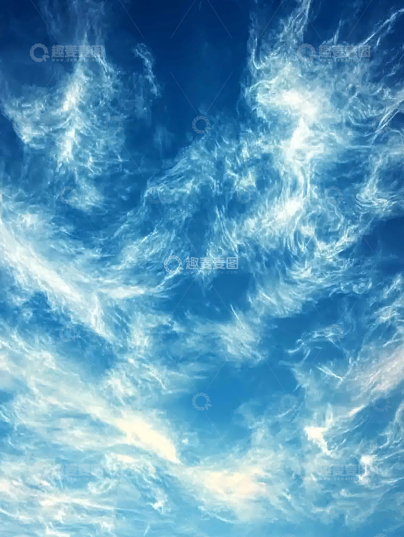 高清大图下载【趣麦麦图】蓝色天空云朵缭绕