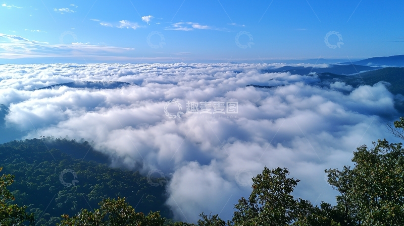 高清大图下载【趣麦麦图】云海之上的山峦美景