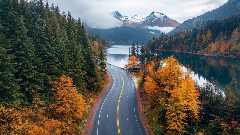 高清大图下载【趣麦麦图】秋季山路与湖泊美景