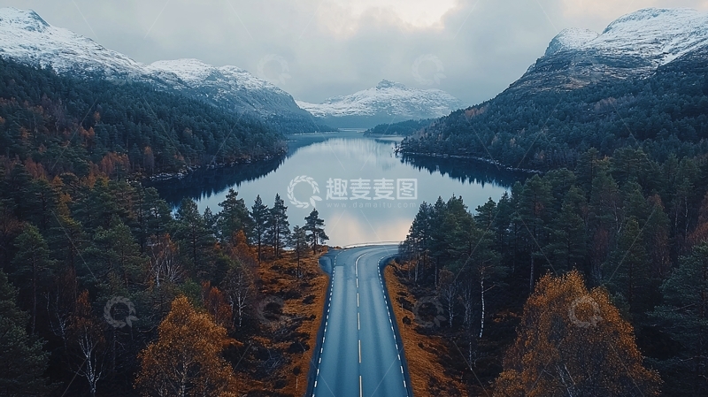 高清大图下载【趣麦麦图】山水相依的公路风景