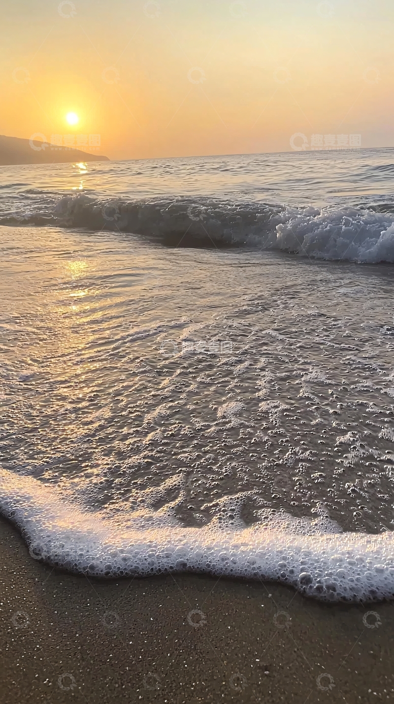 高清大图下载【趣麦麦图】日出海滩浪花