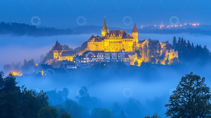 高清大图下载【趣麦麦图】雾气缭绕的夜晚城堡