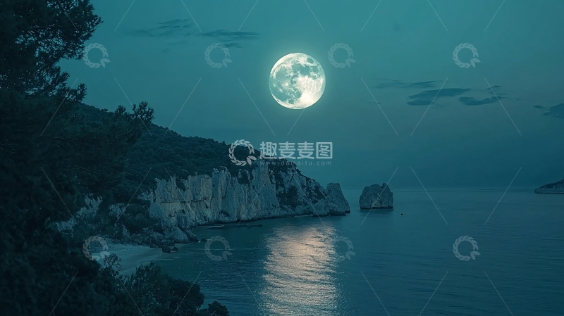 高清大图下载【趣麦麦图】夜幕下大海边明亮的满月