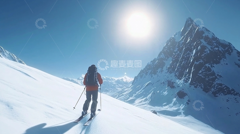 高清大图下载【趣麦麦图】雪山远足滑雪者