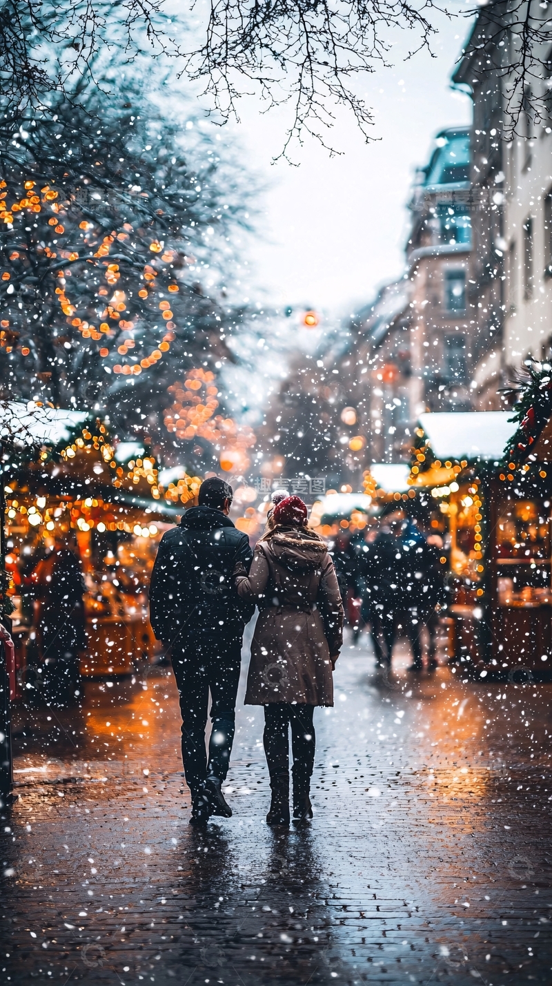 高清大图下载【趣麦麦图】下雪的圣诞集市情侣