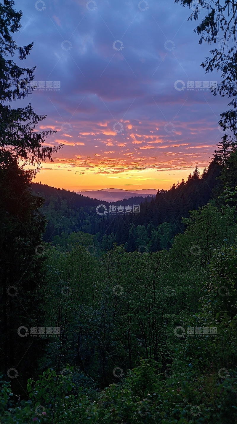 高清大图下载【趣麦麦图】山林日落晚霞美景