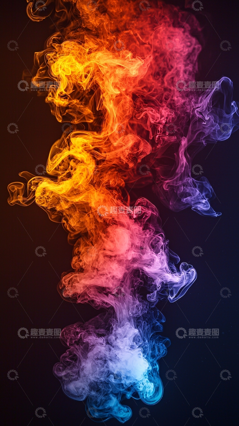 高清大图下载【趣麦麦图】彩色烟雾在黑暗背景中升腾