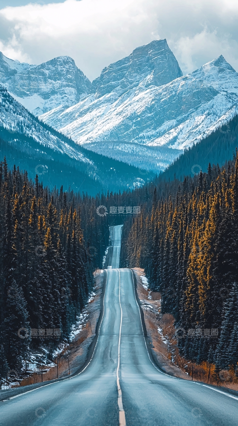 高清大图下载【趣麦麦图】山间公路通向雪山