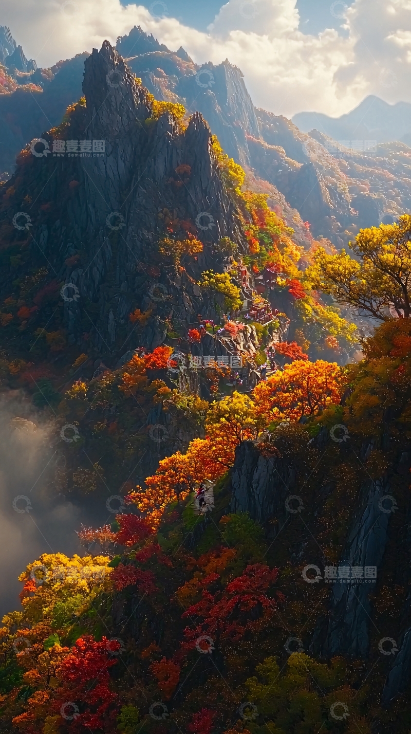 高清大图下载【趣麦麦图】秋日山峰云雾缭绕