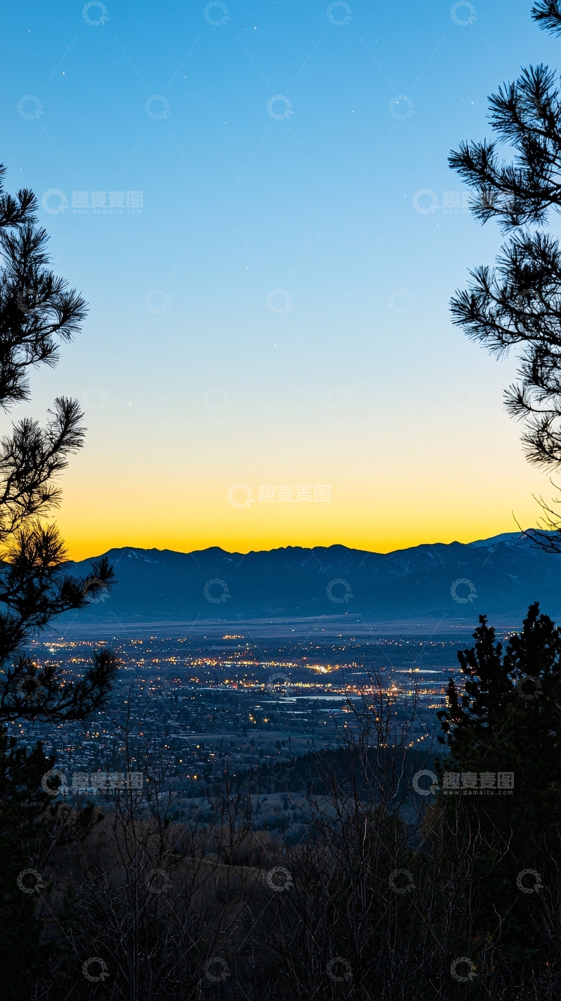 高清大图下载【趣麦麦图】落日余晖下的山谷城市