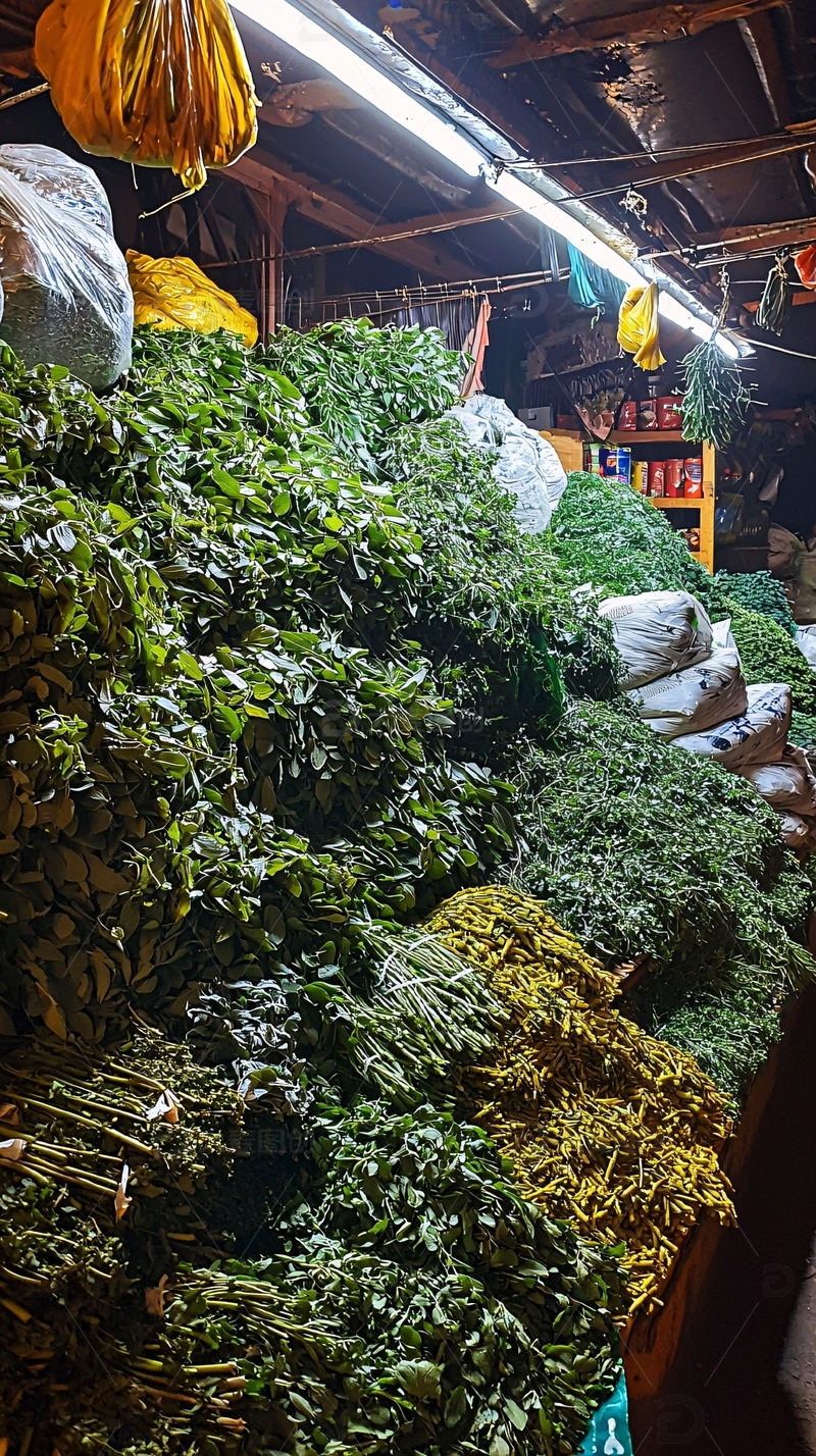 琳琅满目的蔬菜市场