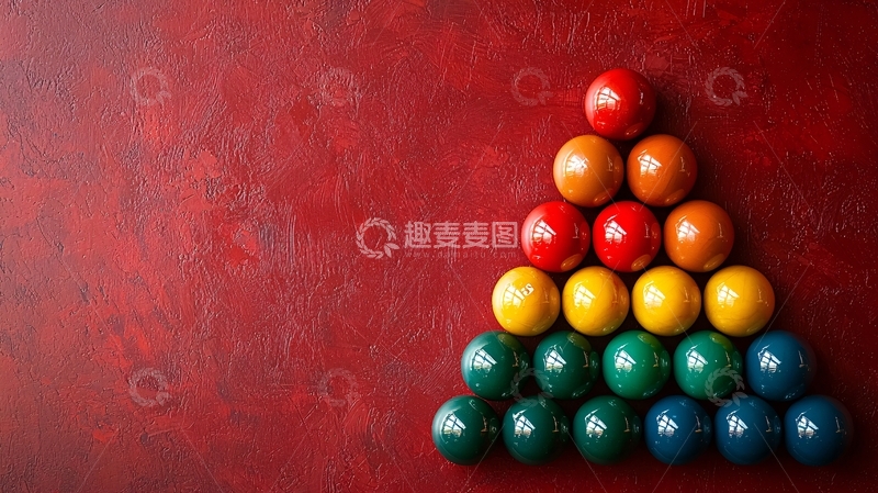 高清大图下载【趣麦麦图】彩色球体堆叠成三角形