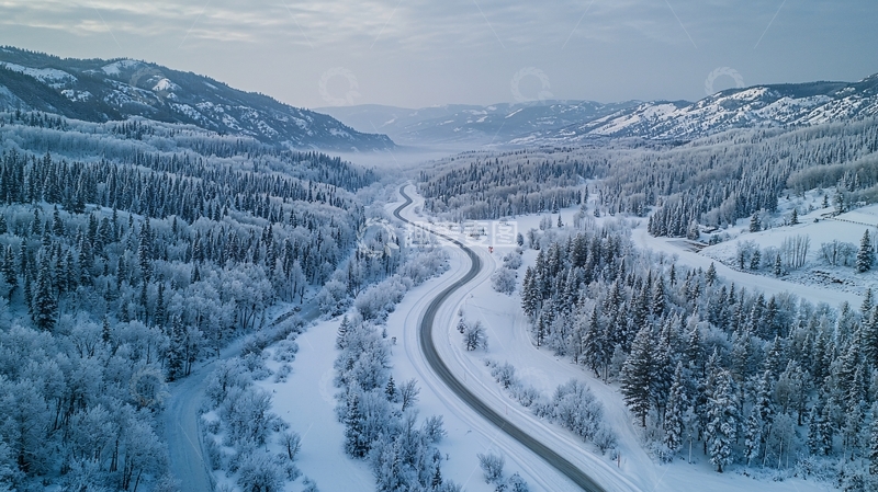 高清大图下载【趣麦麦图】雪覆盖的山谷公路