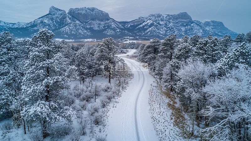 高清大图下载【趣麦麦图】雪后山间公路美景