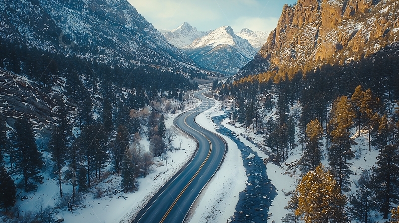 高清大图下载【趣麦麦图】冬季山谷中的蜿蜒道路