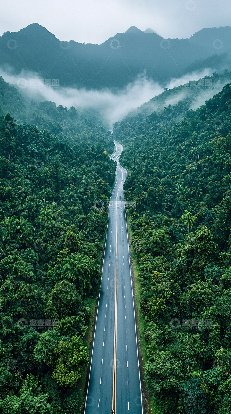高清大图下载【趣麦麦图】雾气缭绕的山路