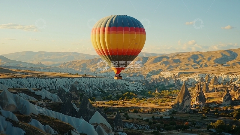 高清大图下载【趣麦麦图】热气球飞跃卡帕多奇亚