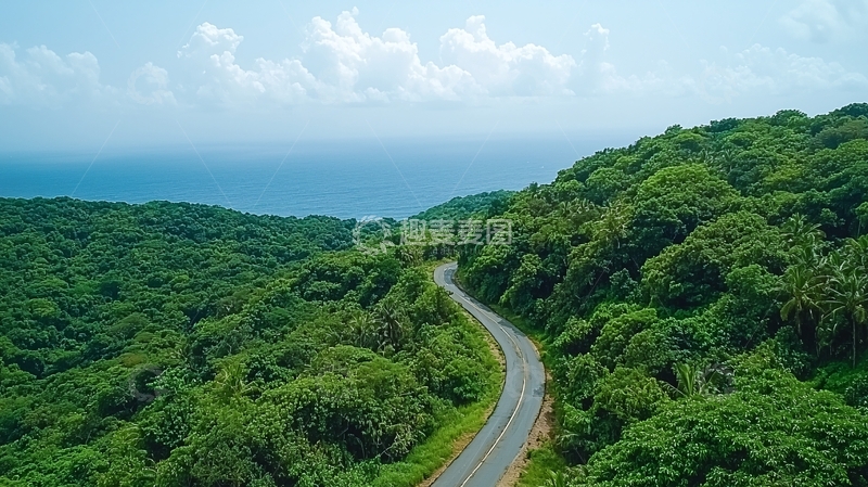 高清大图下载【趣麦麦图】蜿蜒公路穿梭于葱郁山林