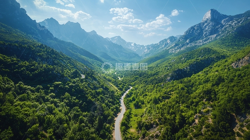 高清大图下载【趣麦麦图】山谷中的蜿蜒道路