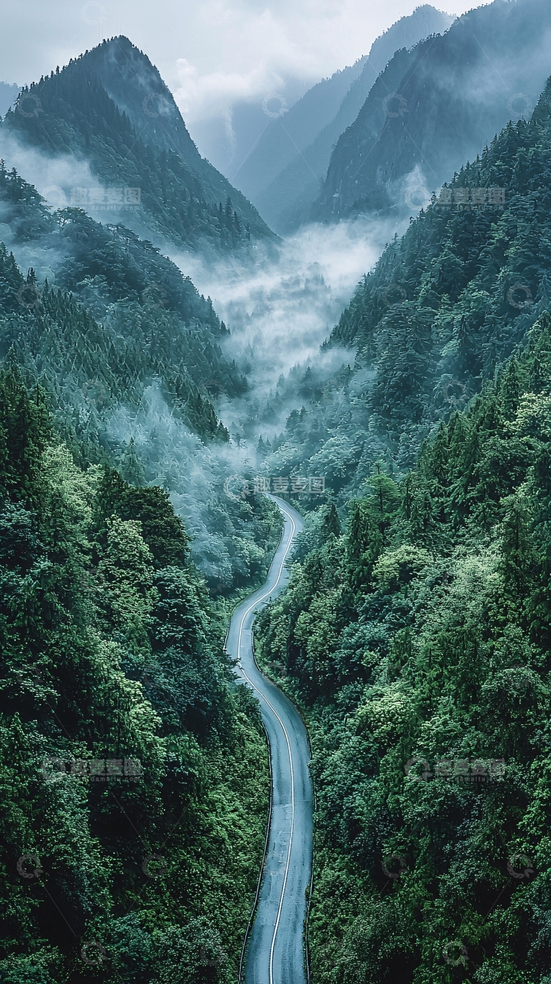 高清大图下载【趣麦麦图】山间公路蜿蜒向上