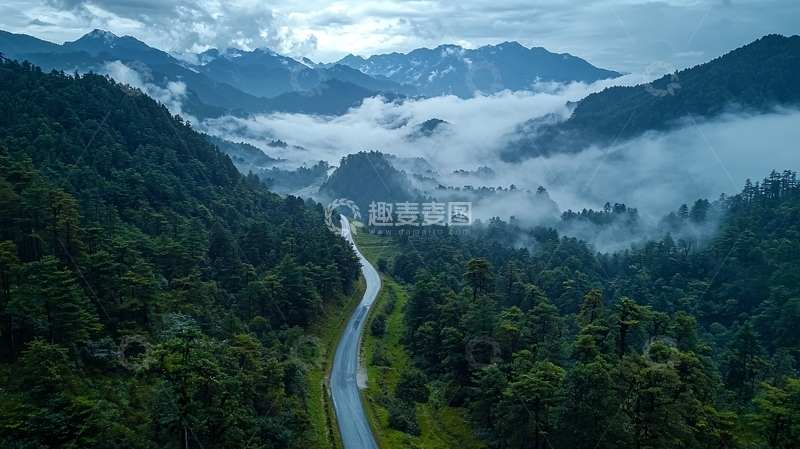高清大图下载【趣麦麦图】山路云雾缭绕