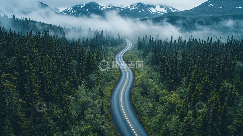 高清大图下载【趣麦麦图】雾气缭绕的山路