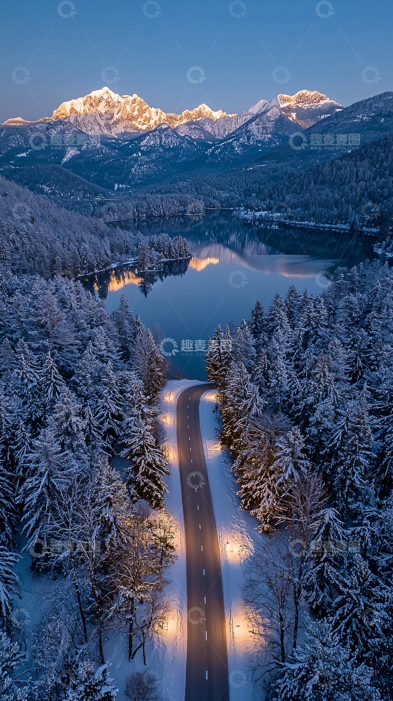 高清大图下载【趣麦麦图】雪山公路湖泊景色