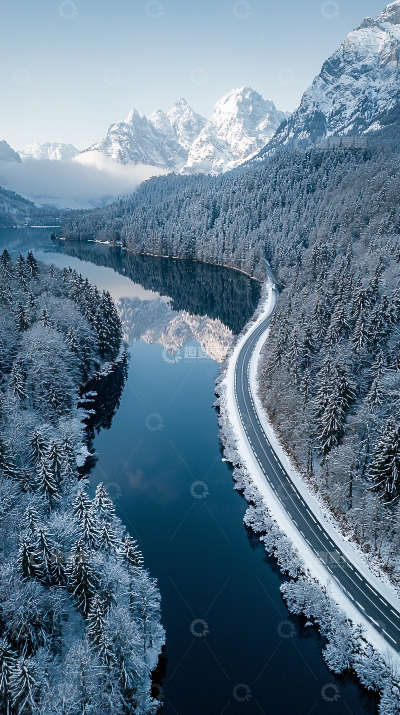 高清大图下载【趣麦麦图】雪山湖泊公路的冬日美景
