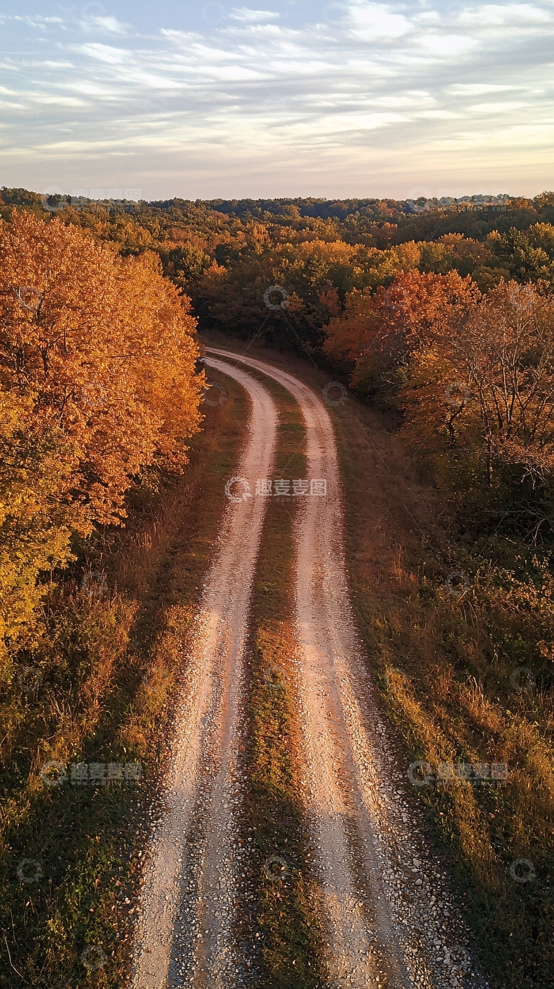 高清大图下载【趣麦麦图】秋日乡间土路
