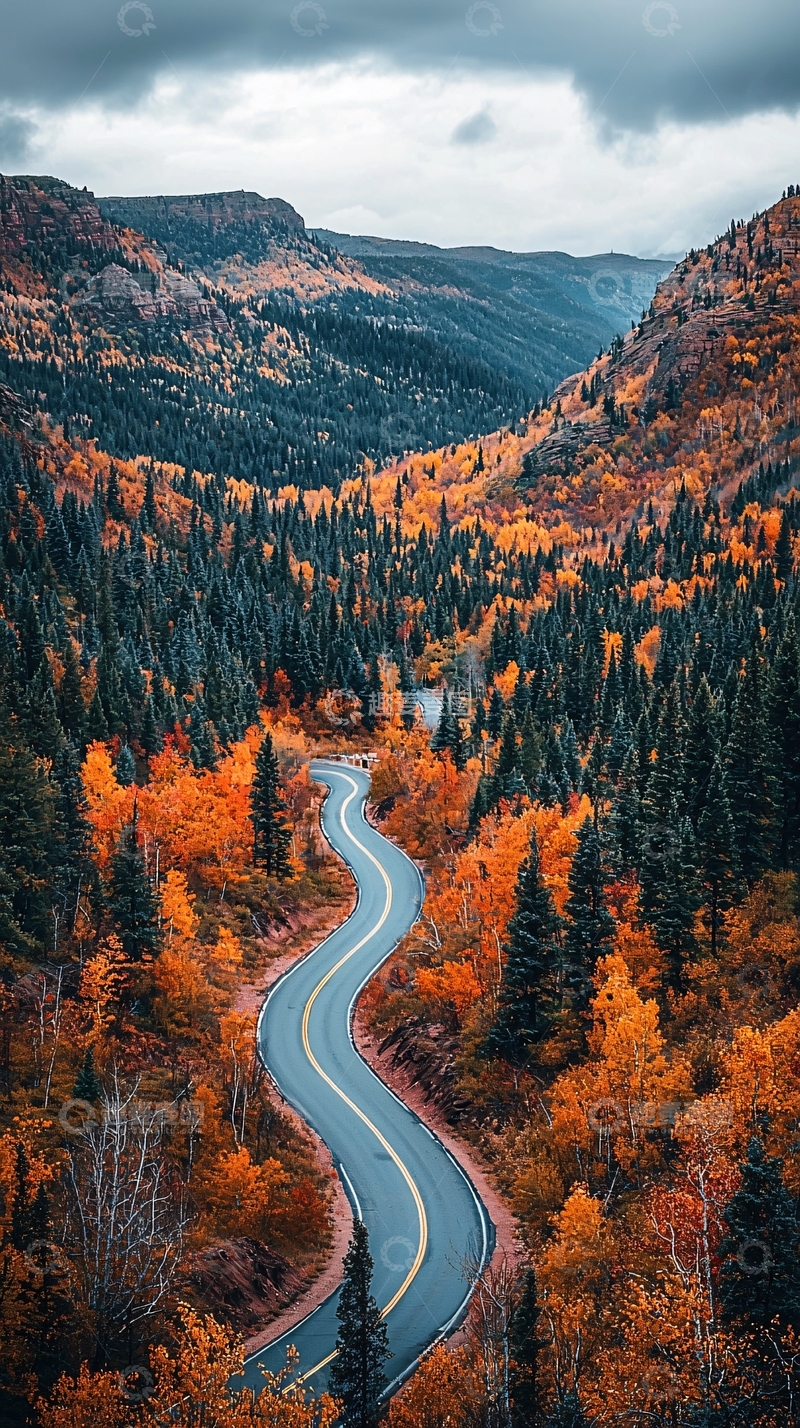 高清大图下载【趣麦麦图】蜿蜒山路秋色