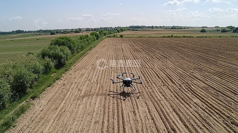 高清大图下载【趣麦麦图】无人机农业作业