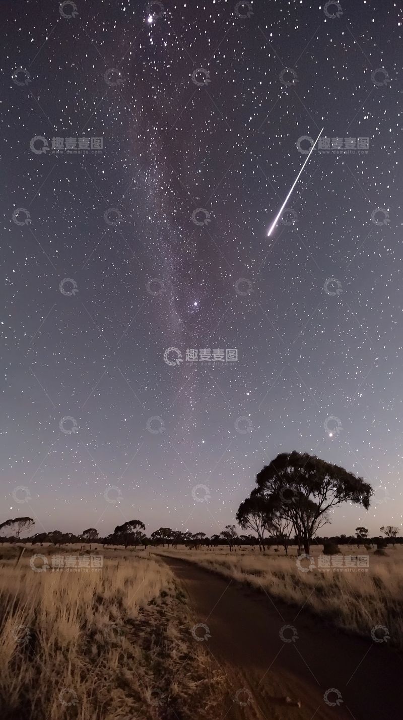 高清大图下载【趣麦麦图】流星划过星空