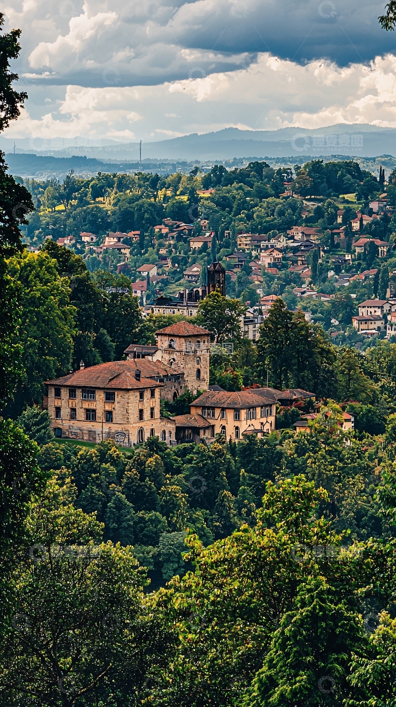 高清大图下载【趣麦麦图】山顶古堡俯瞰小镇