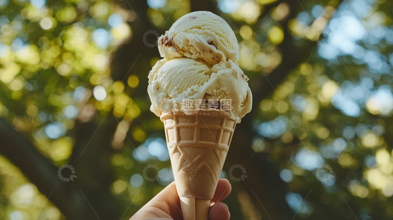 高清大图下载【趣麦麦图】树荫下香草冰淇淋蛋筒