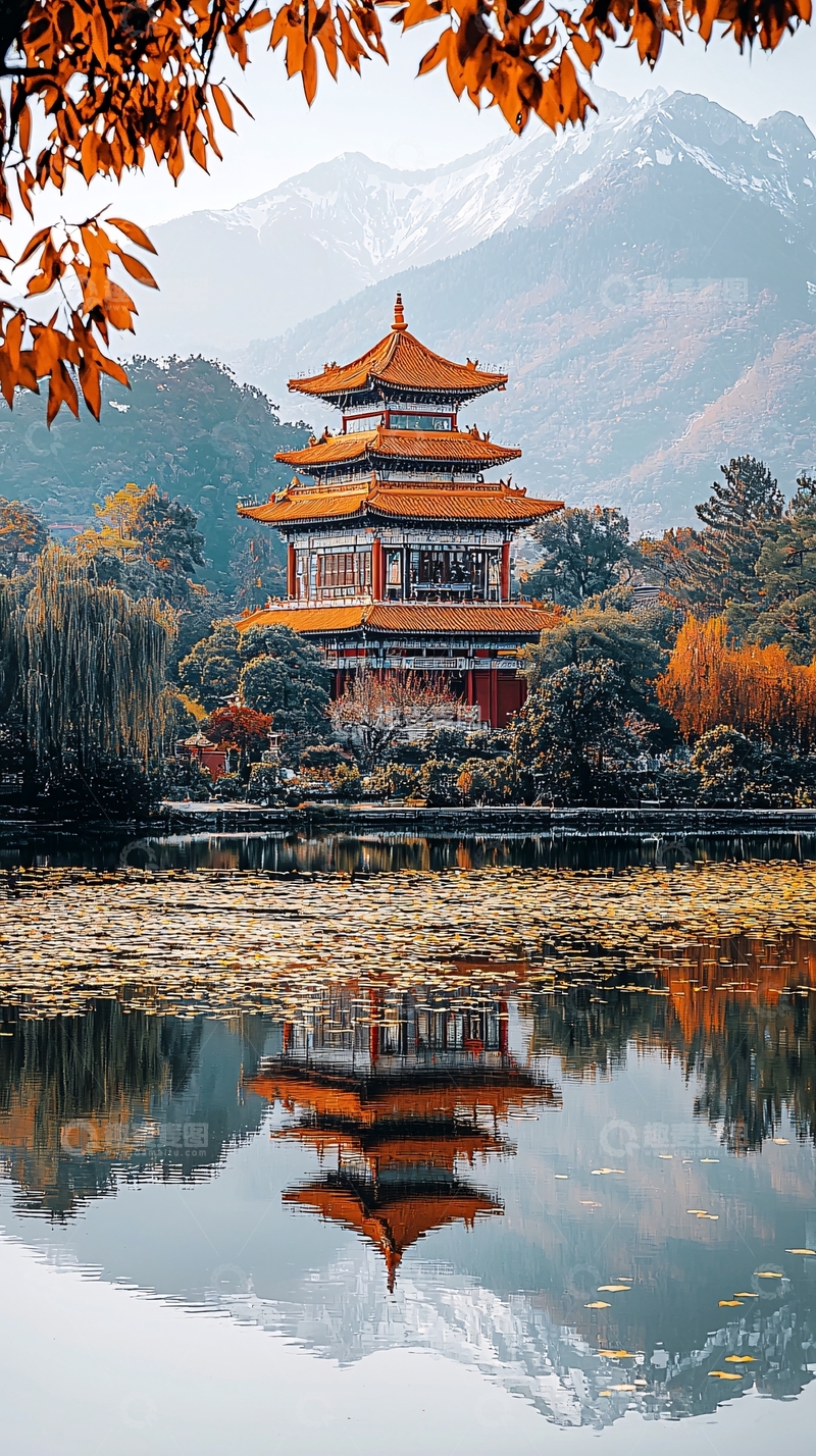 高清大图下载【趣麦麦图】秋日湖畔的古老寺庙