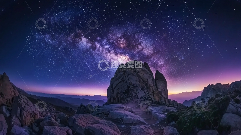 高清大图下载【趣麦麦图】星空下的岩石山峰