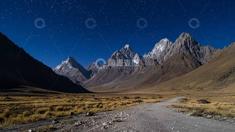 高清大图下载【趣麦麦图】月夜下的山脉与道路