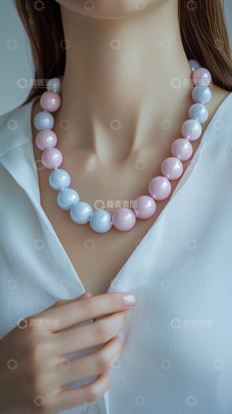 高清大图下载【趣麦麦图】渐变色珍珠项链