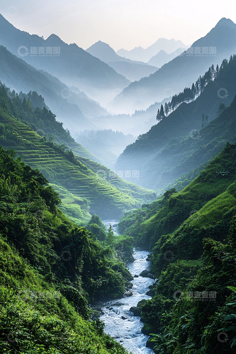 高清大图下载【趣麦麦图】山谷梯田云雾缭绕
