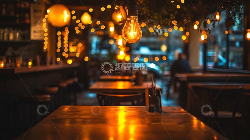 高清大图下载【趣麦麦图】昏暗灯光下的酒吧桌子