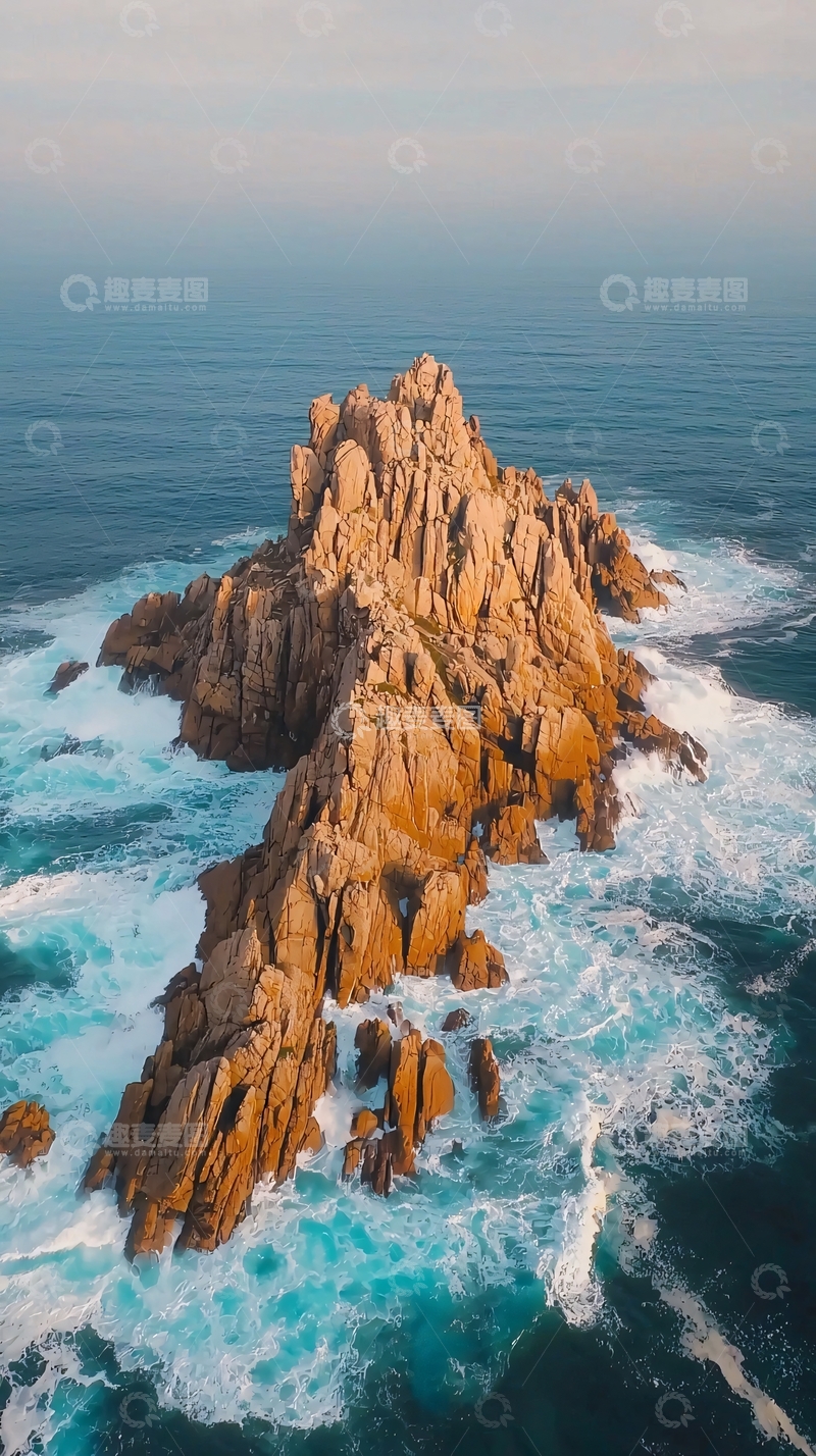 高清大图下载【趣麦麦图】海中岩石孤岛