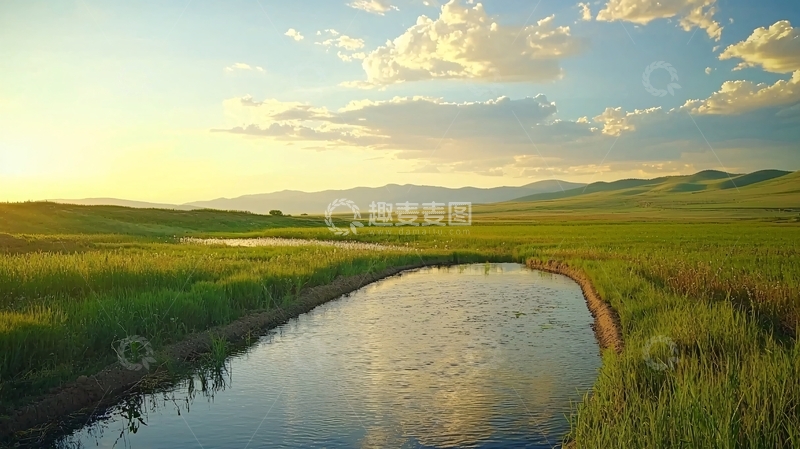 高清大图下载【趣麦麦图】夕阳下平静的草原小池塘