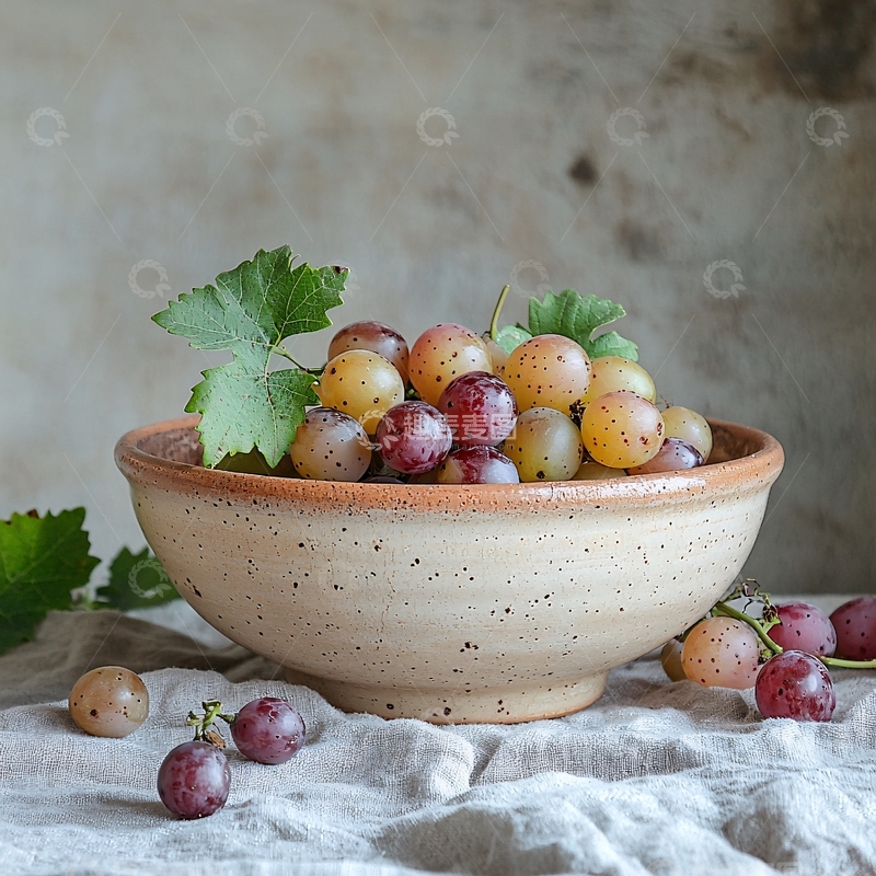 高清大图下载【趣麦麦图】陶器碗里盛着葡萄