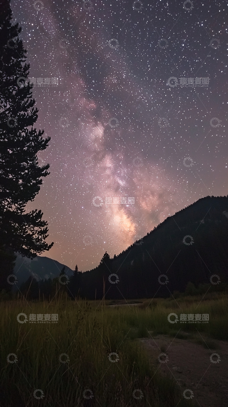 高清大图下载【趣麦麦图】星空下的山谷