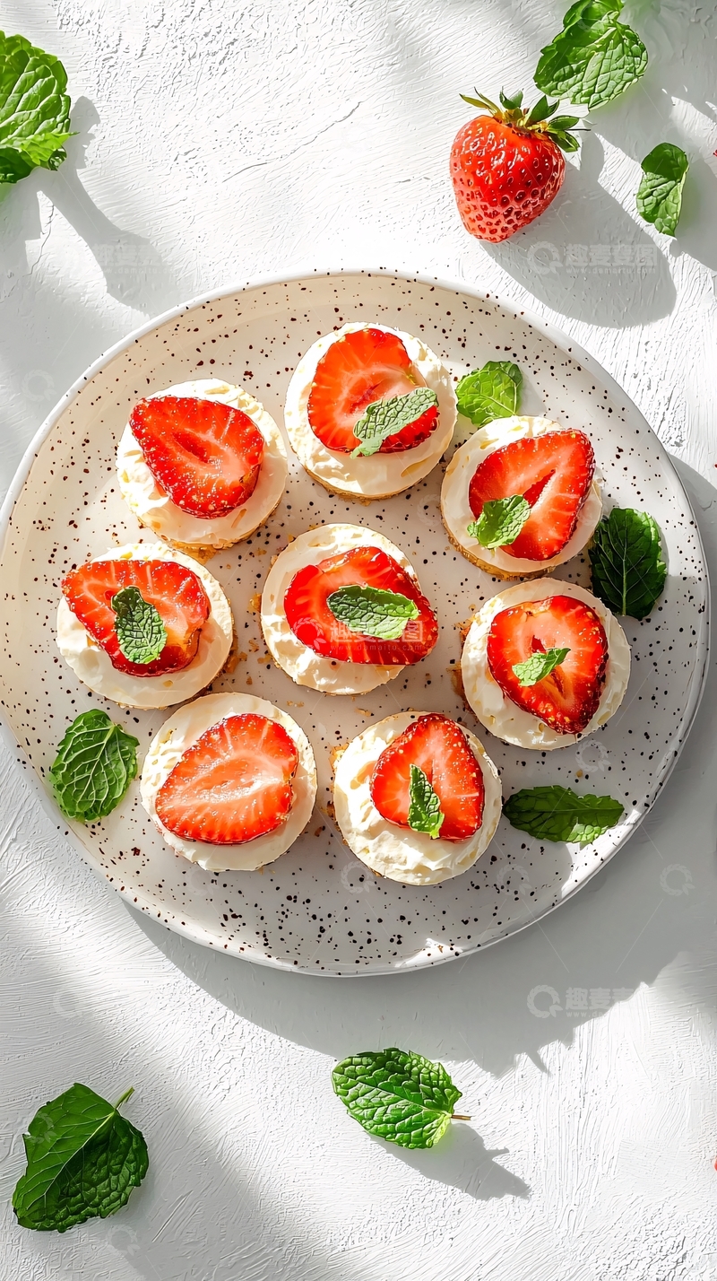 高清大图下载【趣麦麦图】草莓奶油小蛋糕