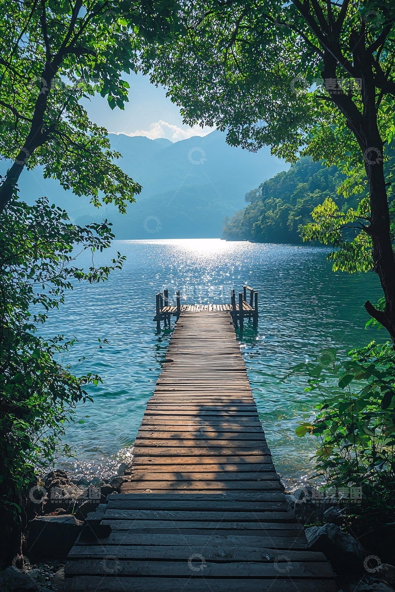 高清大图下载【趣麦麦图】湖边木栈道