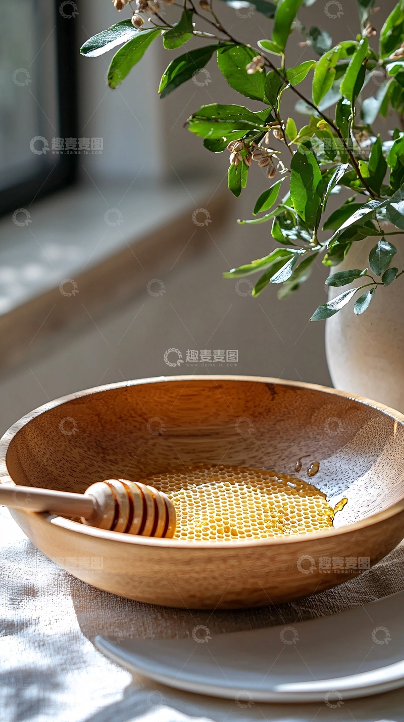 高清大图下载【趣麦麦图】蜂蜜滴落木碗