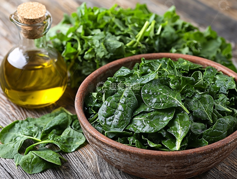 高清大图下载【趣麦麦图】新鲜的菠菜和油
